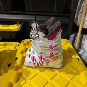 Rossignol 225 ski boots